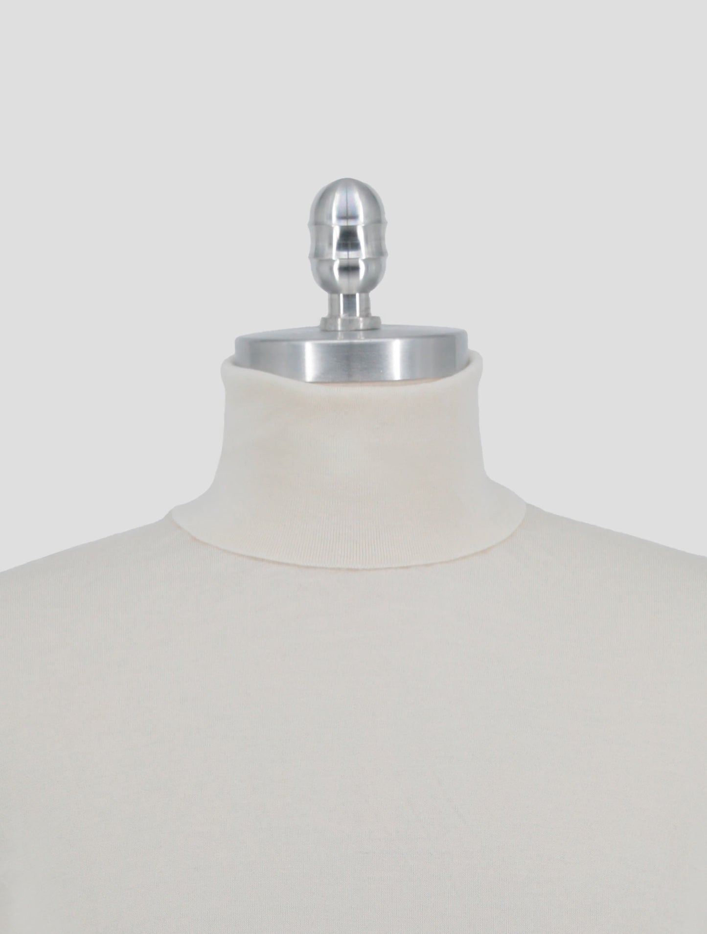 Kiton White Silk Cashmere Linen Sweater Turtleneck