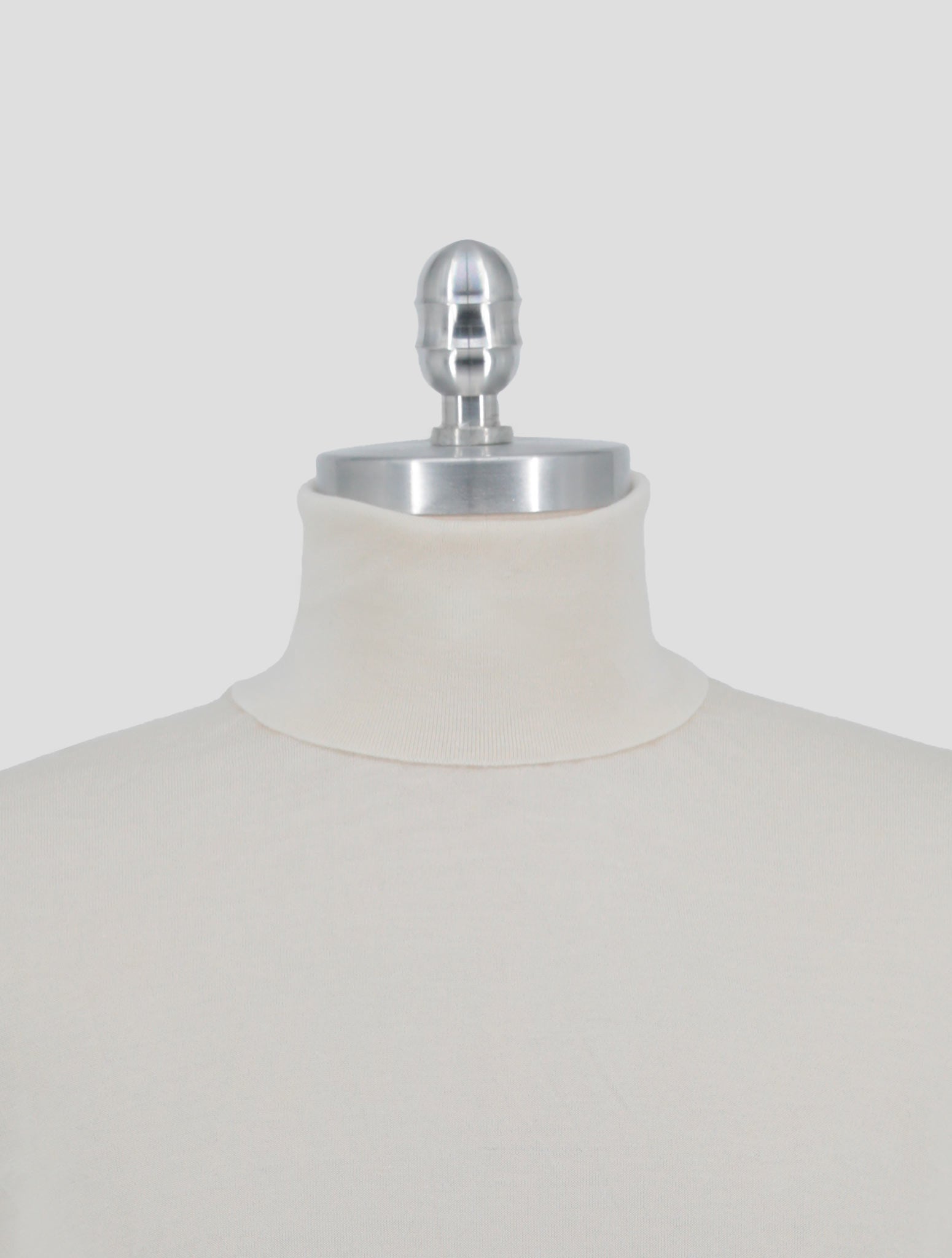 Kiton White Silk Cashmere Linen Sweater Turtleneck