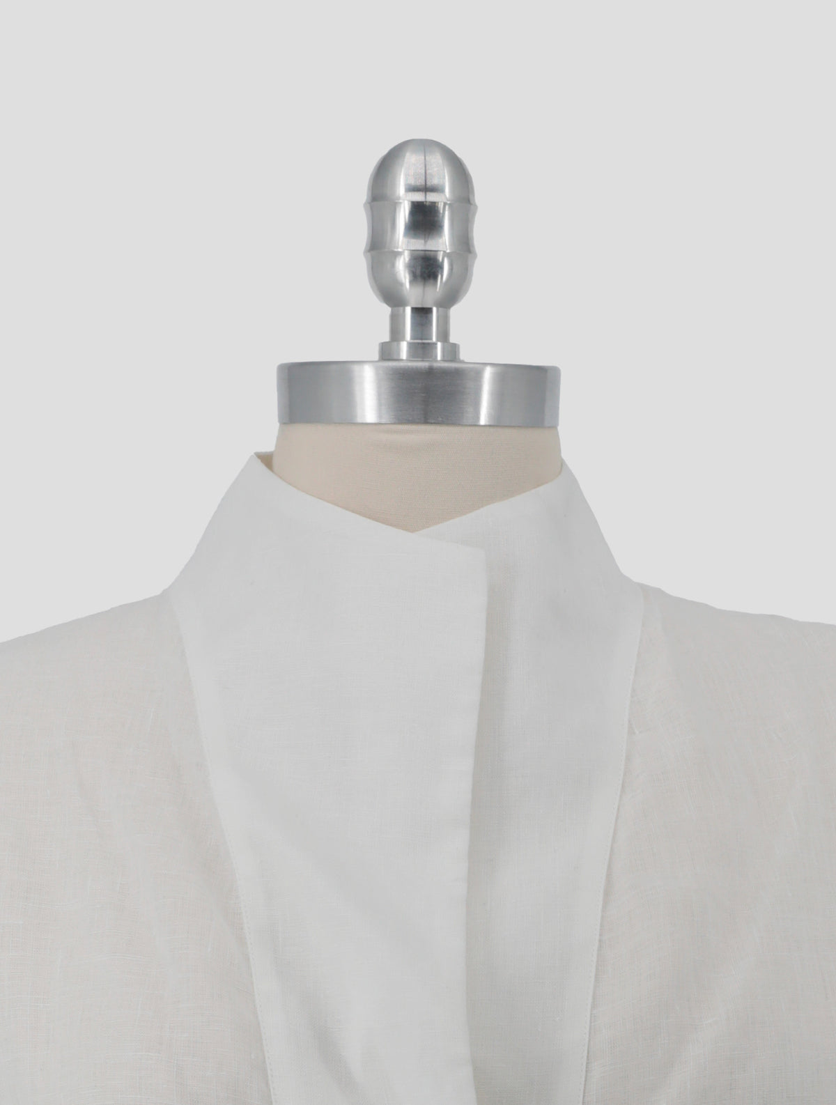 Kiton White Linen Sweater V-Neck Women
